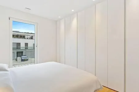 Premium Experience With Gym & Sauna