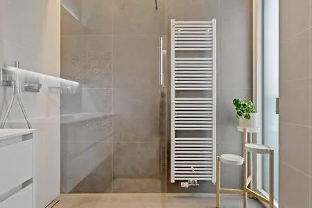 Premium Experience With Gym & Sauna